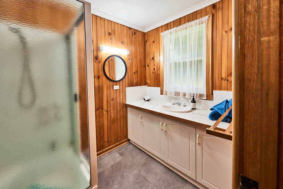 Tarkinegrove bath room