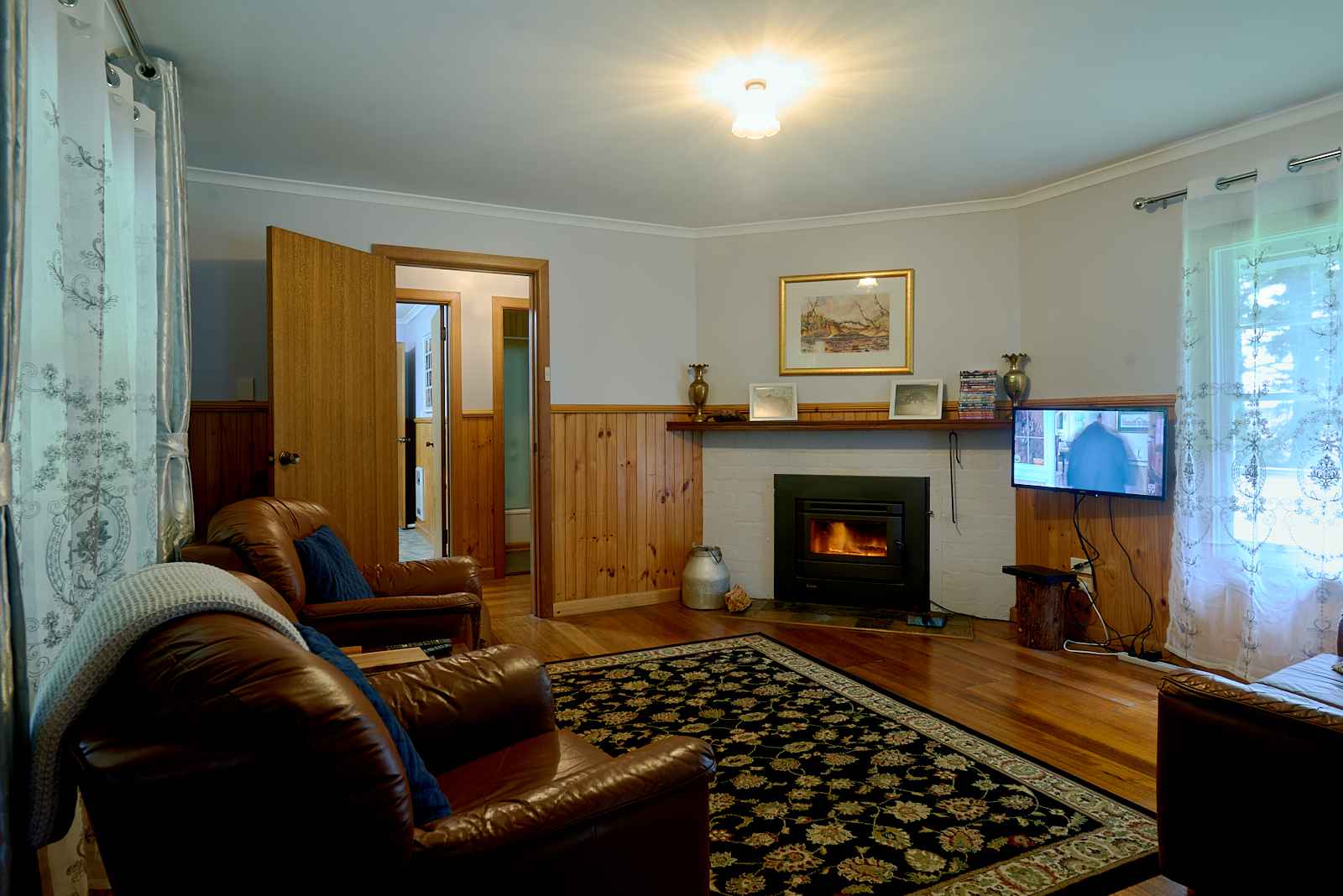Tarkinegrove lounge room